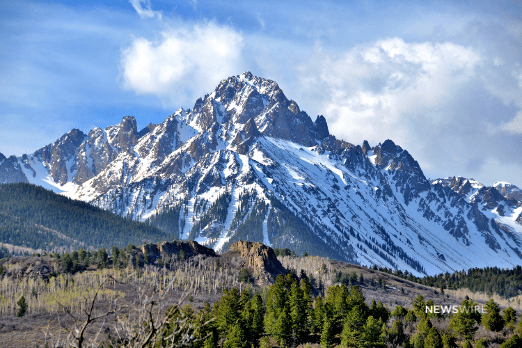 Picture of the Colorado Rocky Mountains. Image is used for a Newswire blog post about the Top Media Outlets in Colorado.