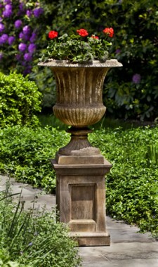 Smithsonian Classical Urn with Barnett Pedestal
